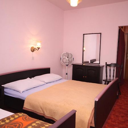 Apartments And Rooms By The Sea Sucuraj, Hvar - 4029 Room photo