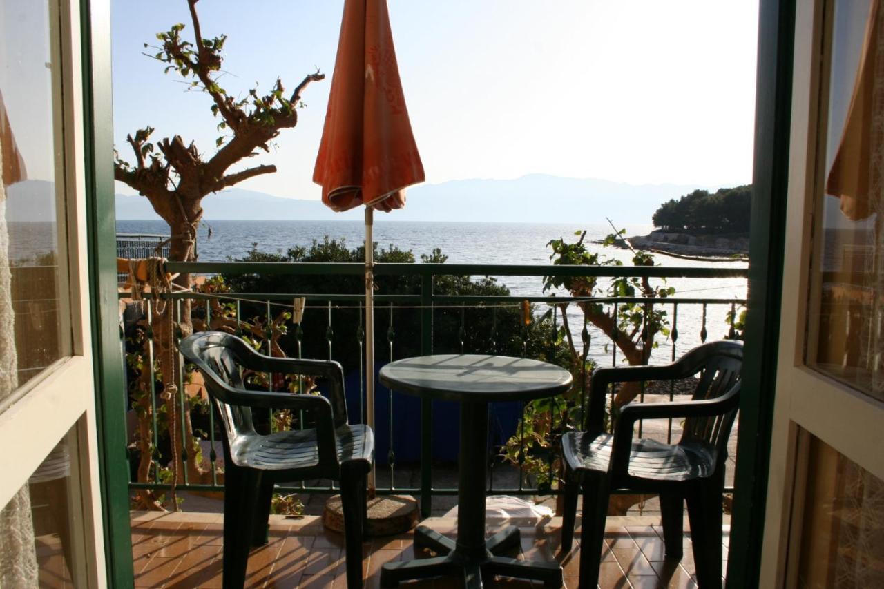 Apartments And Rooms By The Sea Sucuraj, Hvar - 4029 Exterior photo