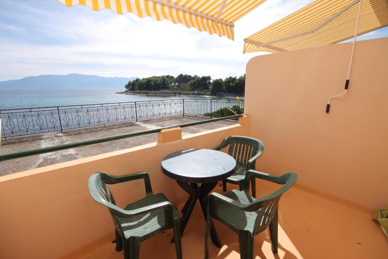 Apartments And Rooms By The Sea Sucuraj, Hvar - 4029 Exterior photo